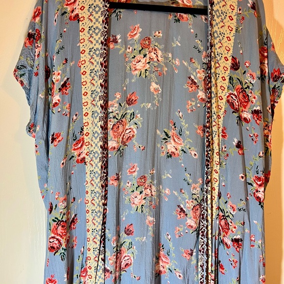 Blue Rain Floral Kimono Wrap - Blue and Red - Picture 7 of 7
